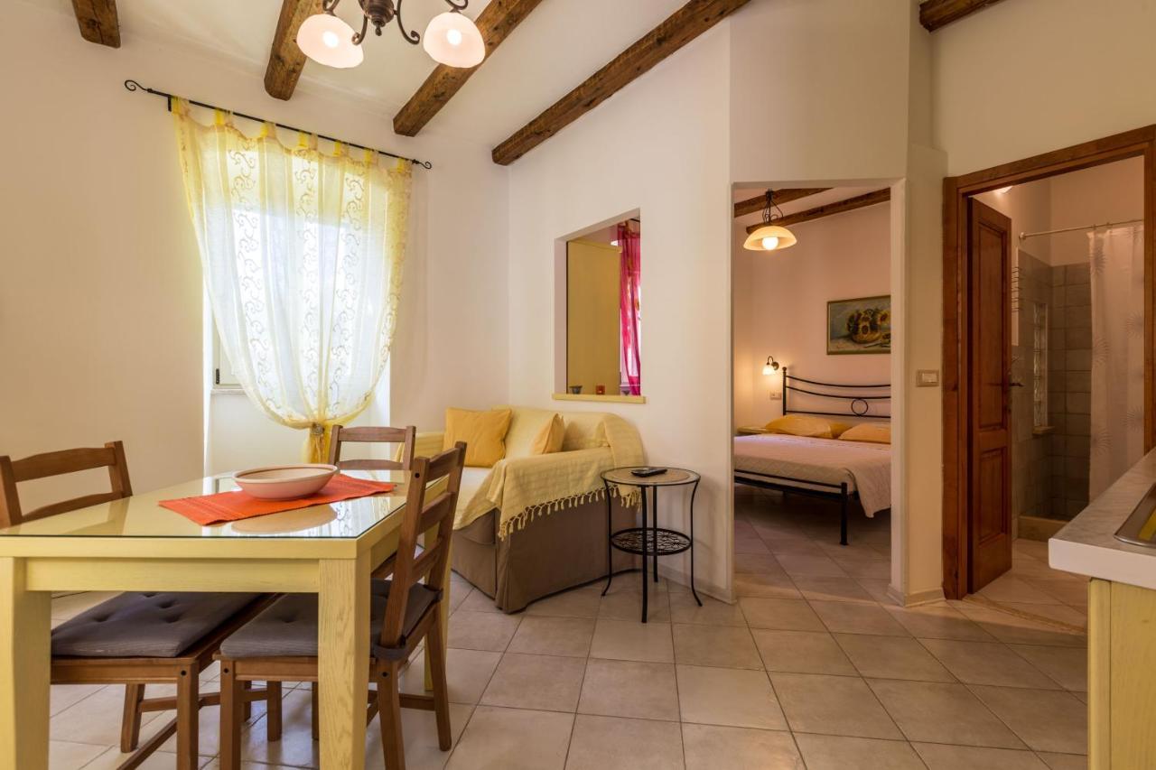 Apartments Casa Saina 로비니 외부 사진